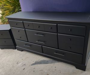 Dresser set