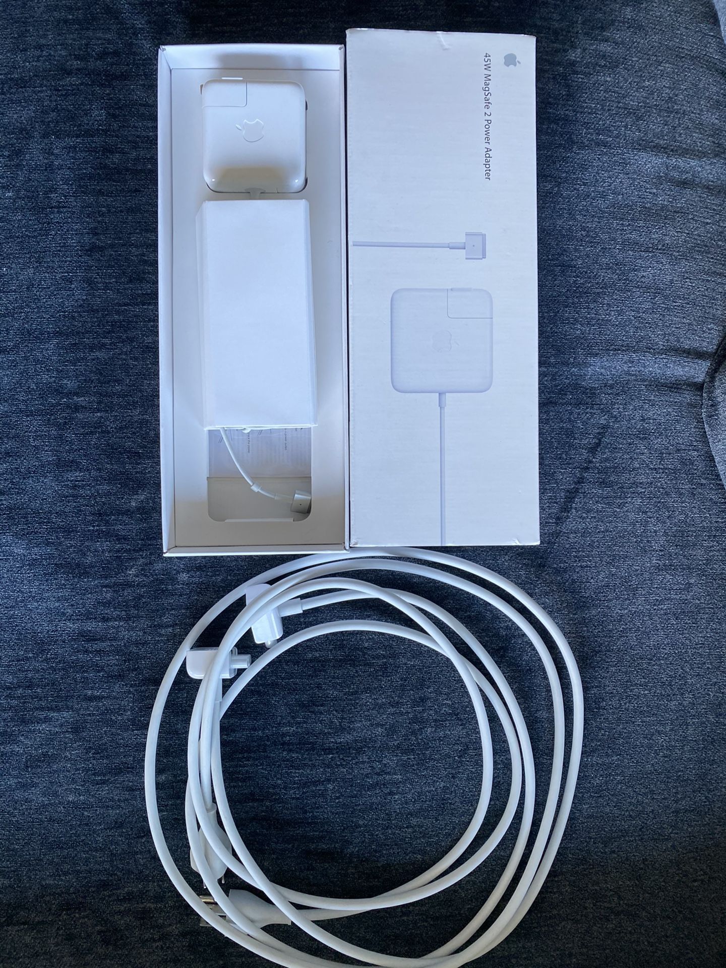 Apple 45W MagSafe 2 power Adapter