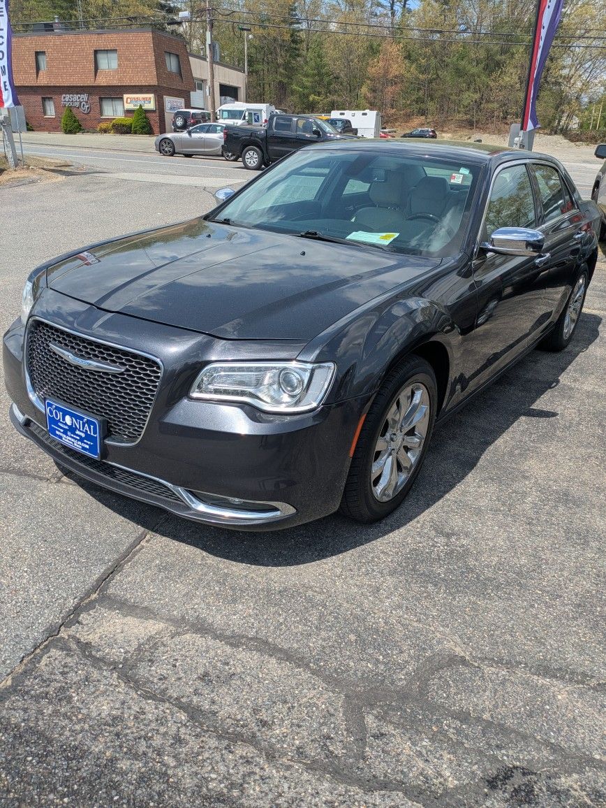 2018 Chrysler 300