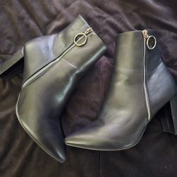 Women's Boots Size 11