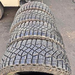 305/70/18 Goodyear Selling a set of 4 tires in excellent condition 🫡