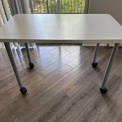 Multipurpose Table(Steelcase Brand)40$