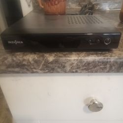 INSIGNIA Digital Converter Box 
