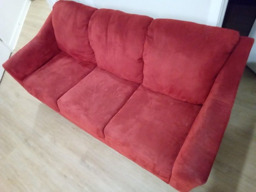 Red Sofa/Pull Out Bed
