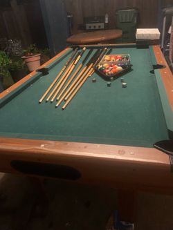 Pool Table (Mesa de Billar) / Universal rims (Universal Rines)