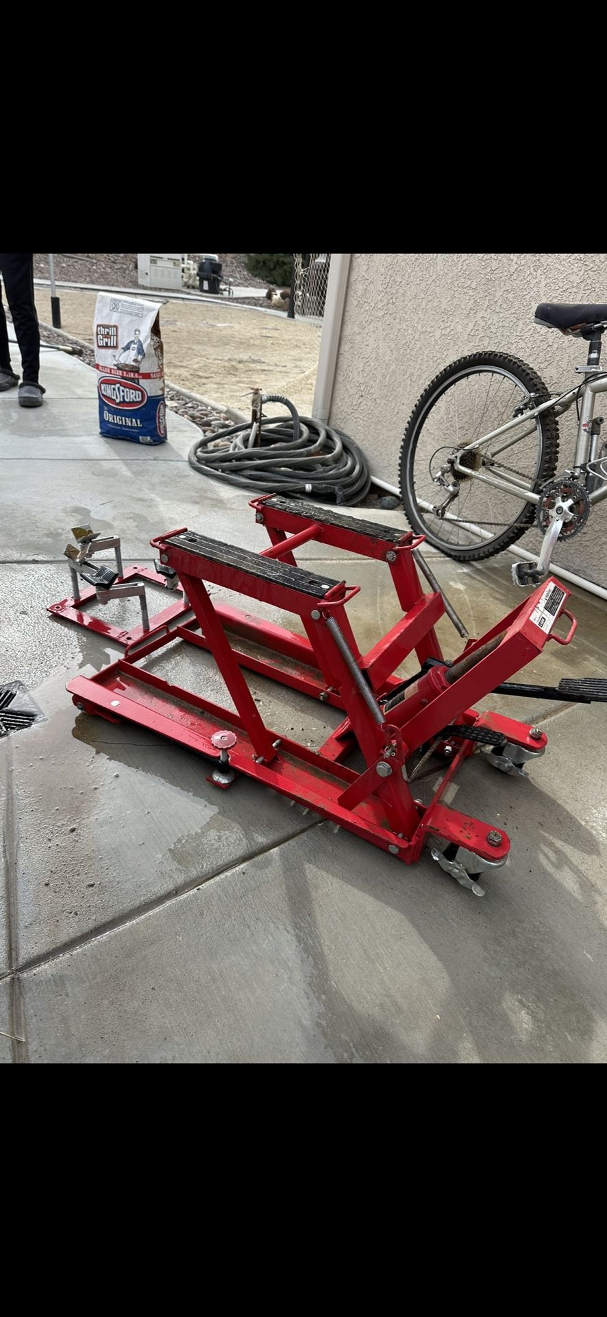 Motorcycle Stand for Sale in Apple Valley, CA OfferUp