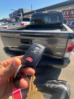 Llaves de autos / car keys and remotes