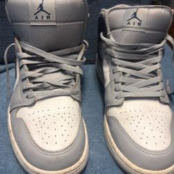 nike retro air Jordan size 12 color navy blue and white 