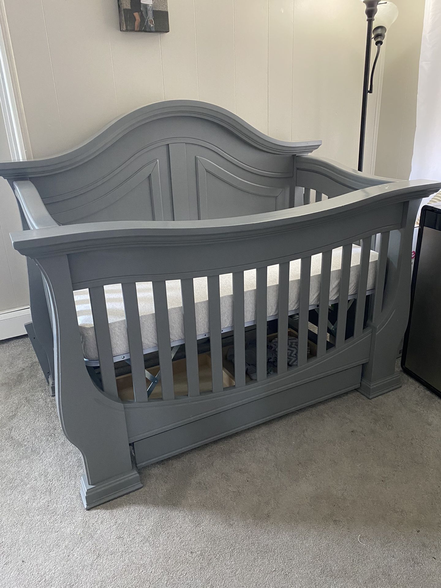 3 In 1 Crib With Drawers Underneath