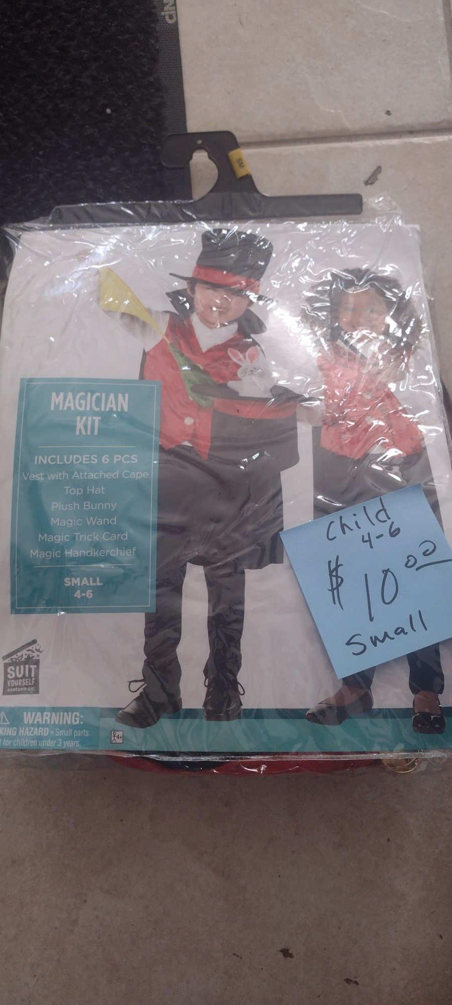 Costume