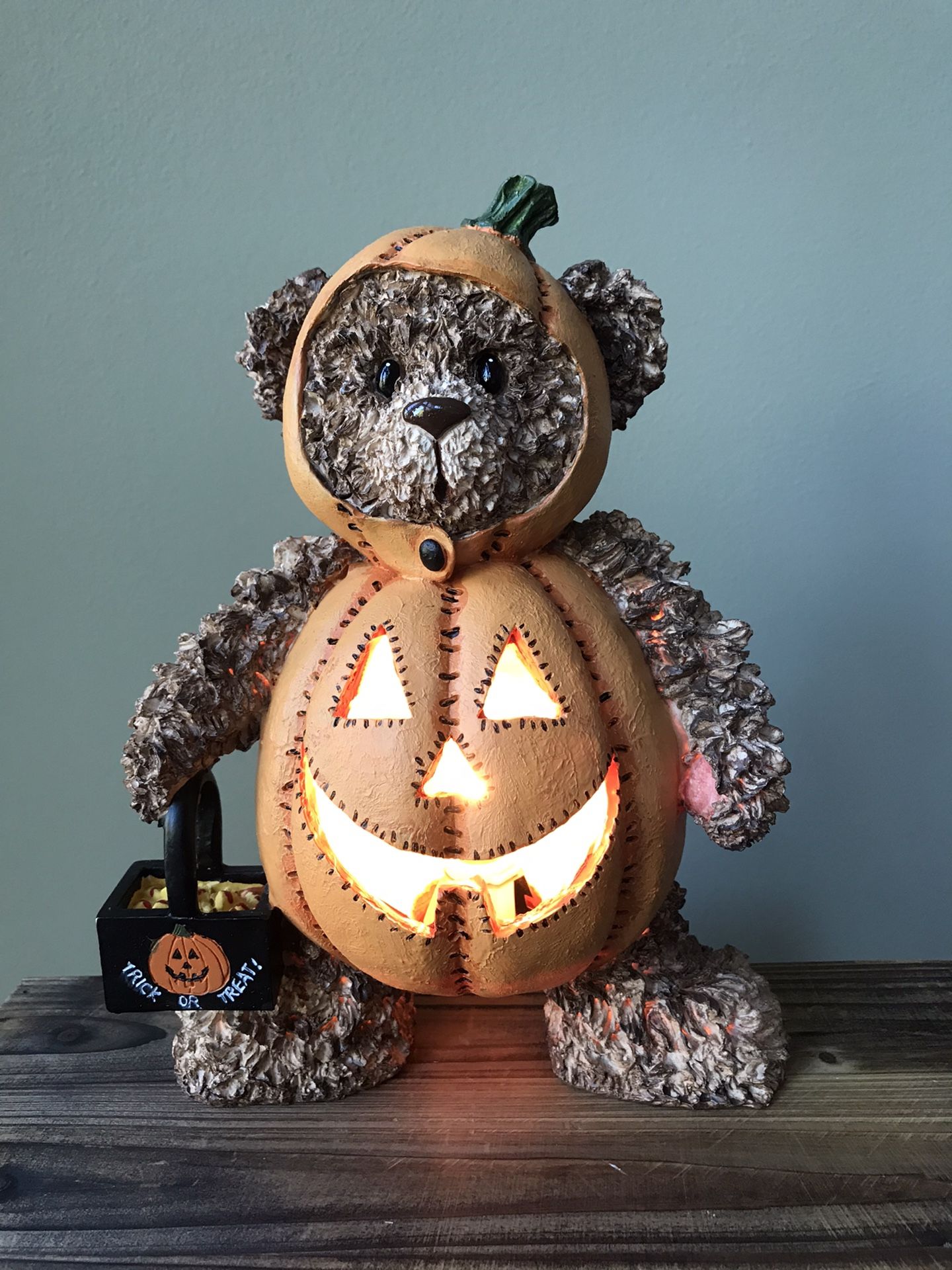 Halloween Decoration Light-up Electric Teddy Bear Trick-or-Treater