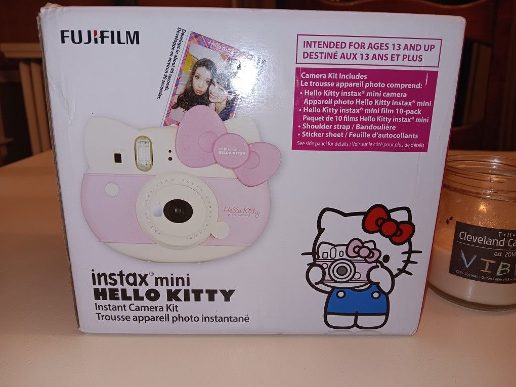 Hello Kitty Instax Mini