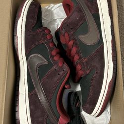 Nike SB Dunk Low Riot Skateshop Size 7.5