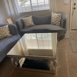 COFFEE TABLE 