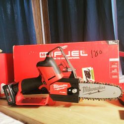 Milwaukee Crodless Hand Chain Saw