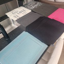 Tons Of Placemats!!
