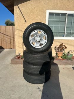 Tires with rims