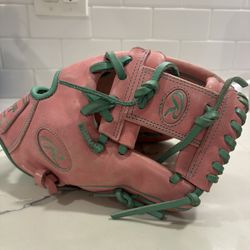 Rawlings Heart of the Hide baseball glove 