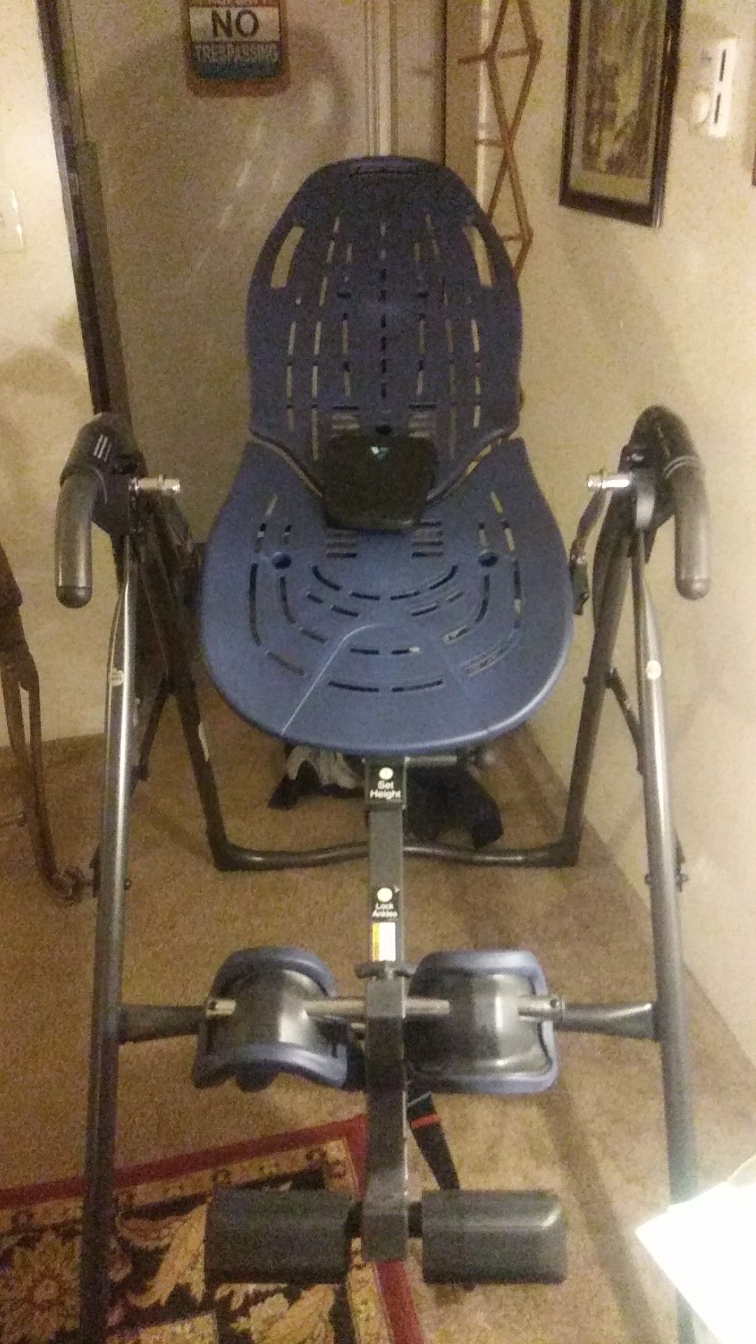 THE ORIGINAL TETTER TOTTER INVERSION TABLE