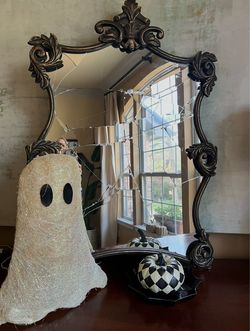 Halloween Decor - details below