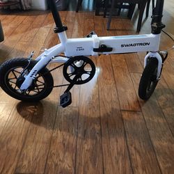 SWAGTRON E BIKE 