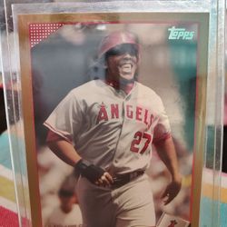 Vladimir Guerrero Sr 09 Topps Gold Parallel Baseball Card 