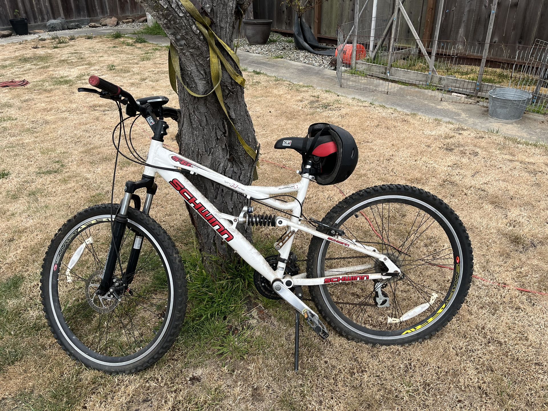 Schwinn Mountain Bike