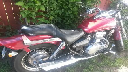 Kawasaki Vulcan 500 motorcycle en500