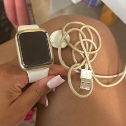 Apple Watch Series 4 