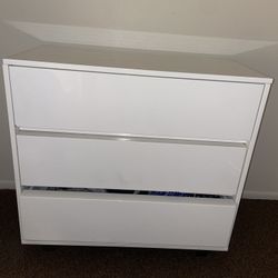 Nice Dresser 