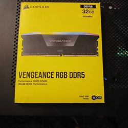CORSAIR Vengeance RGB 32GB (2 x 16GB)