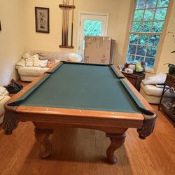 Pool Table 8ft ( Free Delivery & Set Up & New Color Felt Of Your Choice 