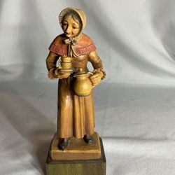 VINTAGE ANRI FEMALE WOOD CARVING SCULPTURE WOMAN COOFEE AND CUPS HAND PAINTED EXCELLENT CONDITIONS