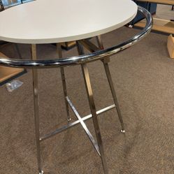 Round Clothing Display Rack