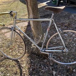 Vintage Men’s Triumph Road Bicycle 