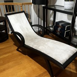 Decorative Lounge Chair 