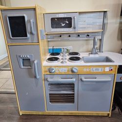 Play Kitchen 