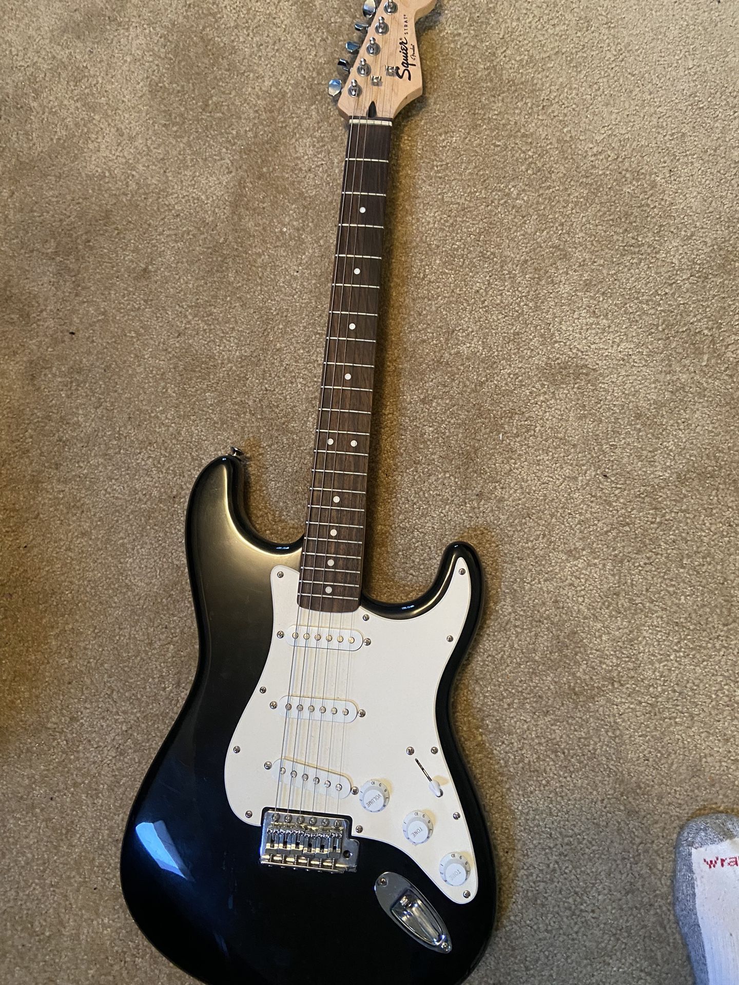 Guitar with fender amp