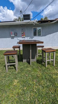Signature Design by Ashley Lettner 5 pc Counter Height Dinette D733-223