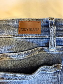 Judy Blue 13/31 Boyfriend Fit Light Wash Denim Jeans