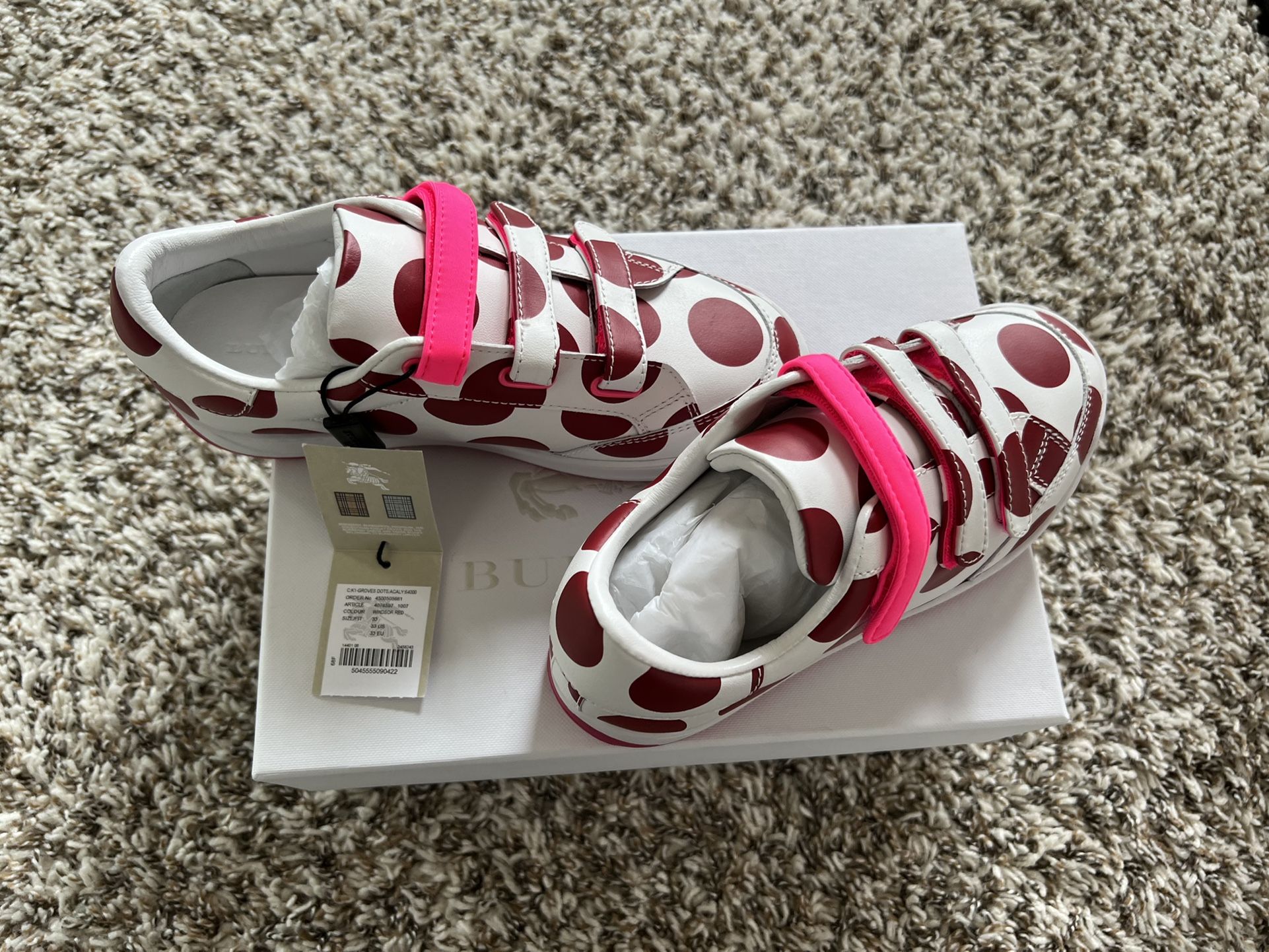 BRAND NEW KIDS BURBERRY SNEAKERS SIZE 1.5