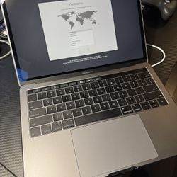2019 MacBook Pro 13” Touchbar Edition 256gb