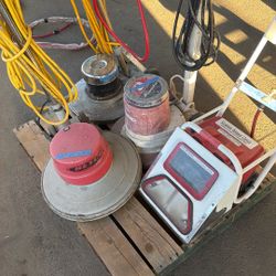 Floor Cleaners Scrubbing 