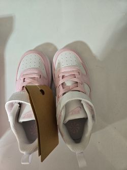 Cute Nike Kid Shoes Size 9c