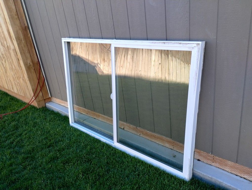 Free Window (U Haul)