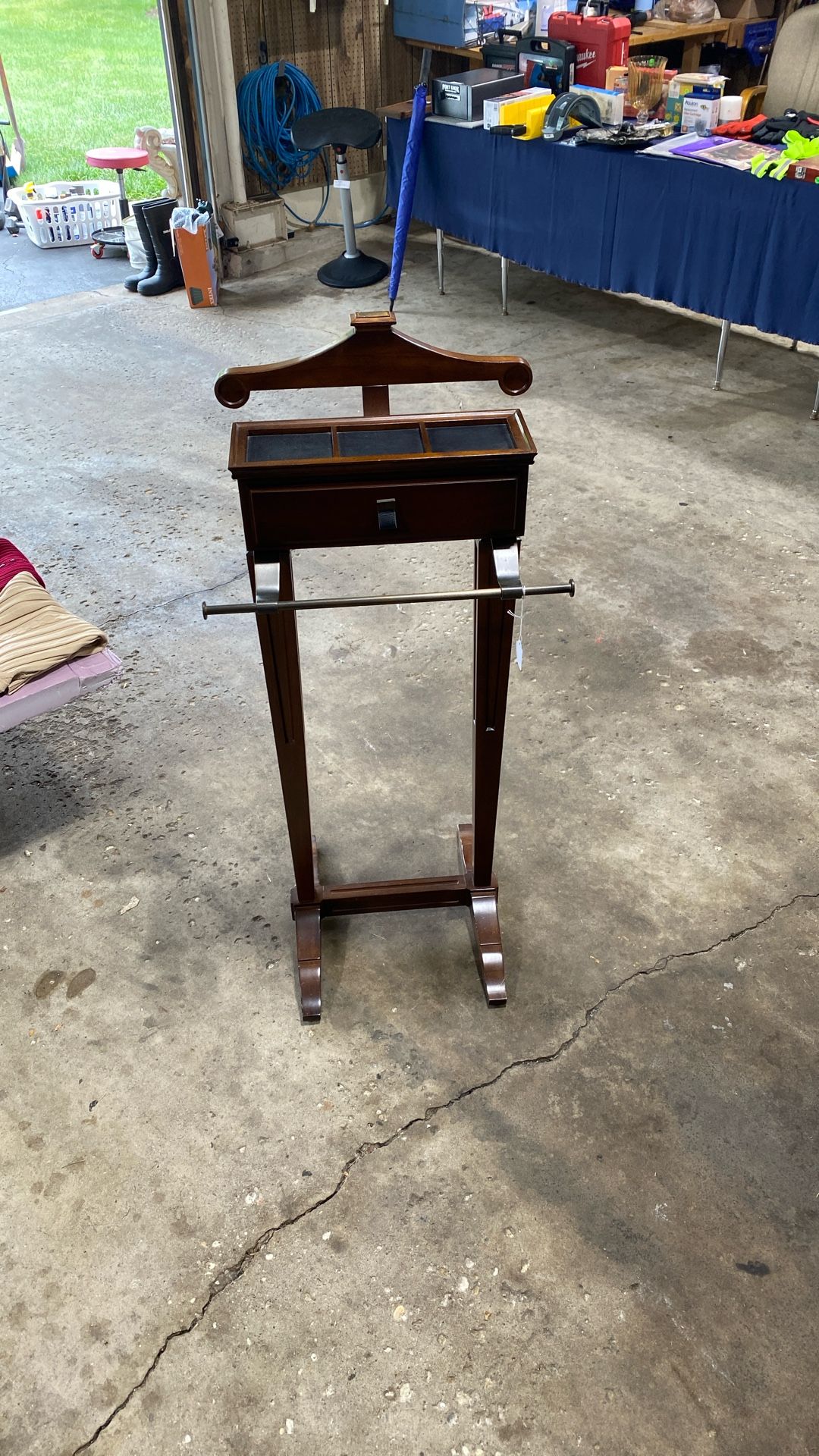 valet dress stand wood by Bombay