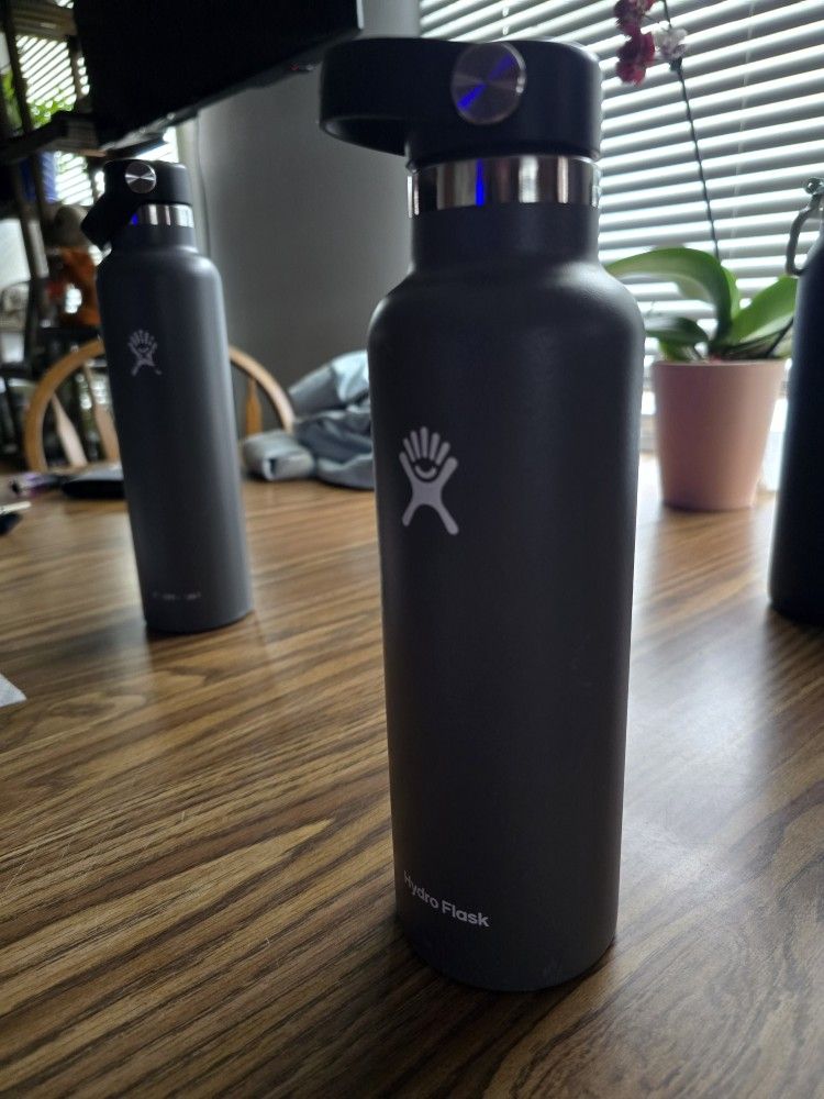 HydroFlask 21oz