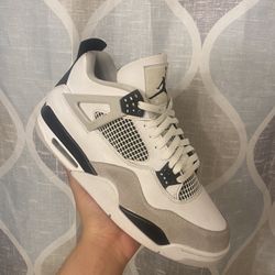 Air Jordan 4 “Military Black” Size 12M