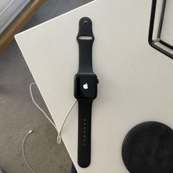 44mm Apple Watch SE (2021)