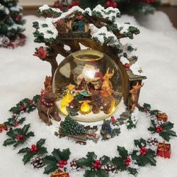 Amazing LARGE SANTA CAMPFIRE SCENE LIGHTED MUSICAL SNOWGLOBE 11"X 9" Inches Gorgeous!